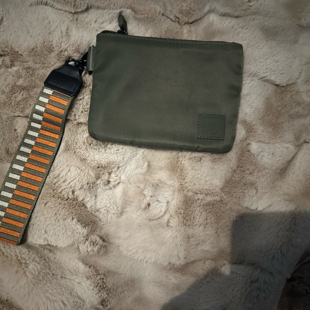 Ihkwip everyday essentials pouch-olive